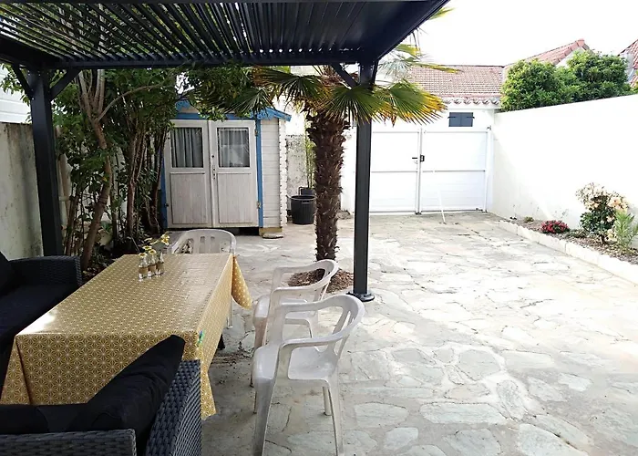 Maison Boisvinet Saint-gilles-croix-de-vie, 4-5 P, Belle Cour Interieure, 200m Ferienhaus Saint-Gilles-Croix-de-Vie